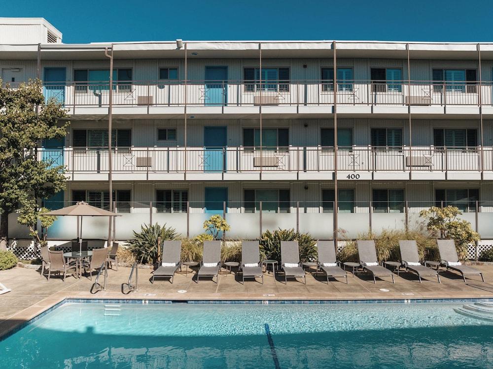 Marin Suites Hotel photo 21