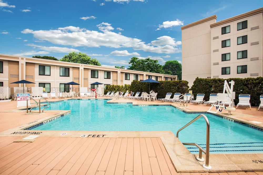Holiday Inn Hasbrouck Heights-Meadowlands by IHG photo 14