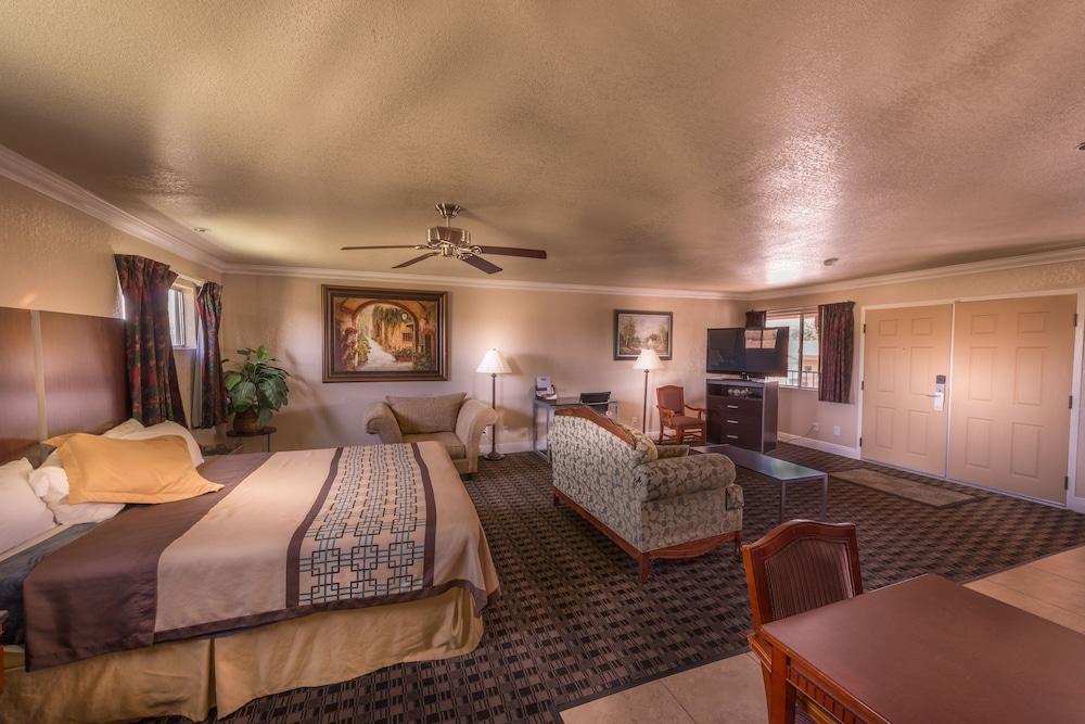 Edgewater Inn Reedley photo 19