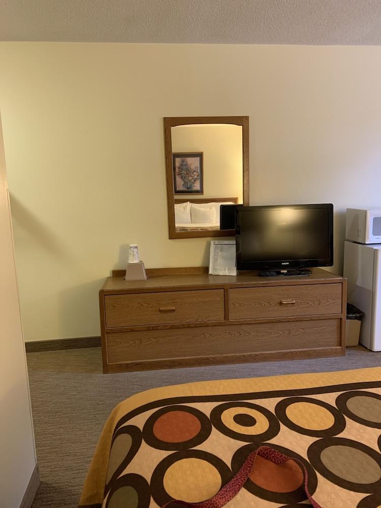 Brookshire Inn photo 18