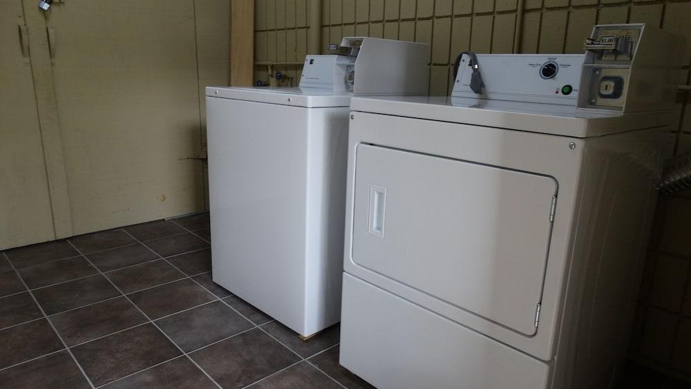 Budget Inn photo 21