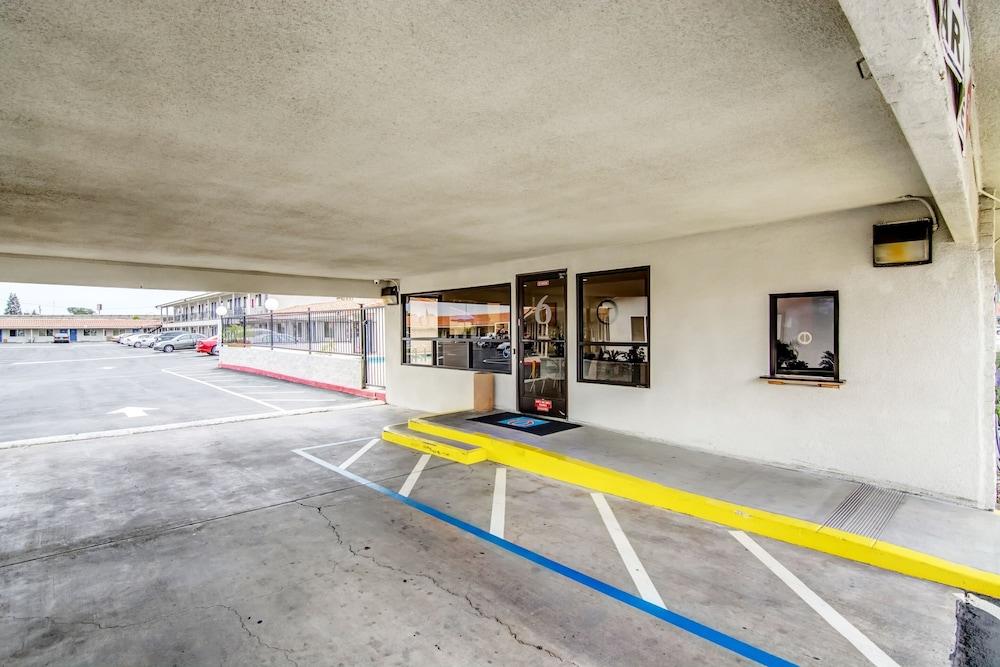Motel 6 Manteca, CA photo 29