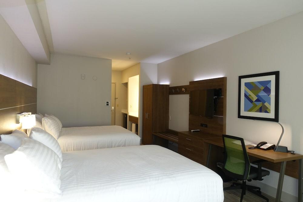 Holiday Inn Express & Suites Brentwood by IHG photo 11