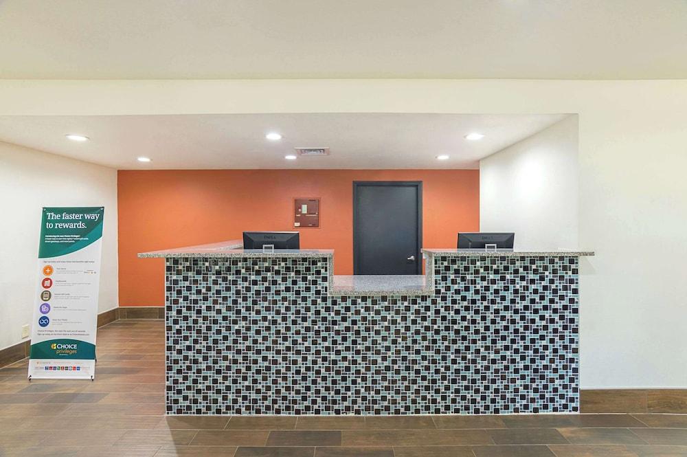 Quality Inn Amarillo East photo 2