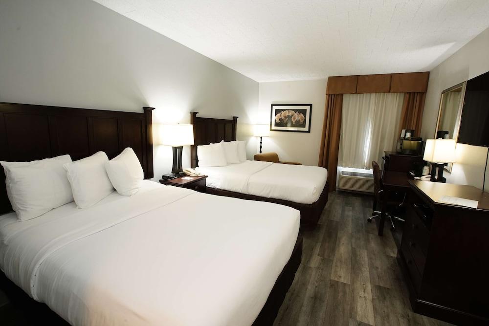 Best Western Paramus Hotel & Suites photo 21