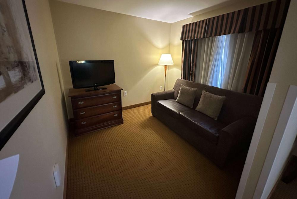 Wingate by Wyndham Newell photo 43