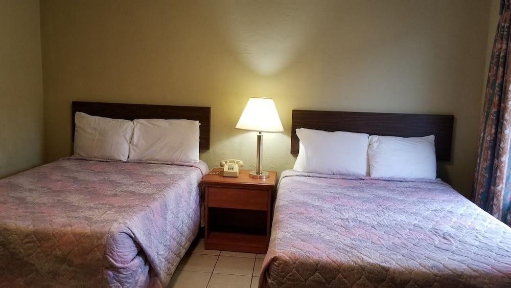 Quick Stop Motel photo 6