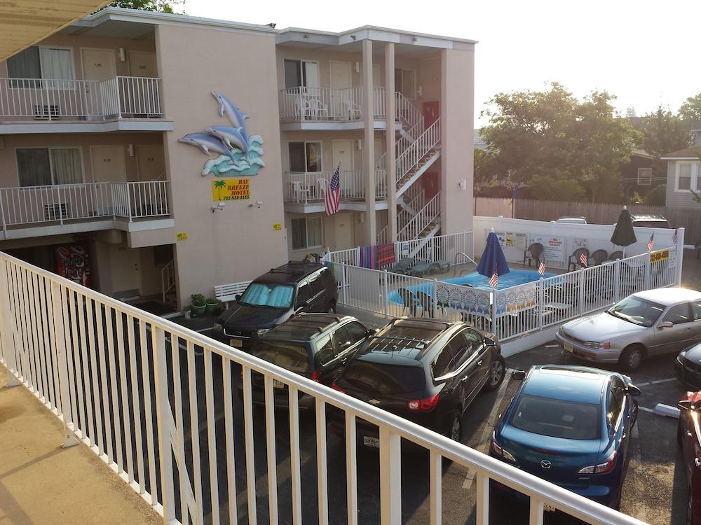 Bay Breeze Motel photo 27