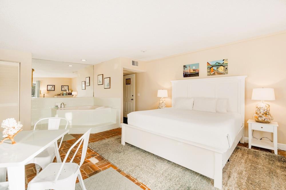 Inn at Camachee Harbor by Coolvacay photo 40