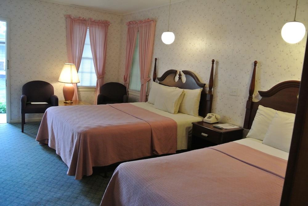 RoseWood Inn photo 18