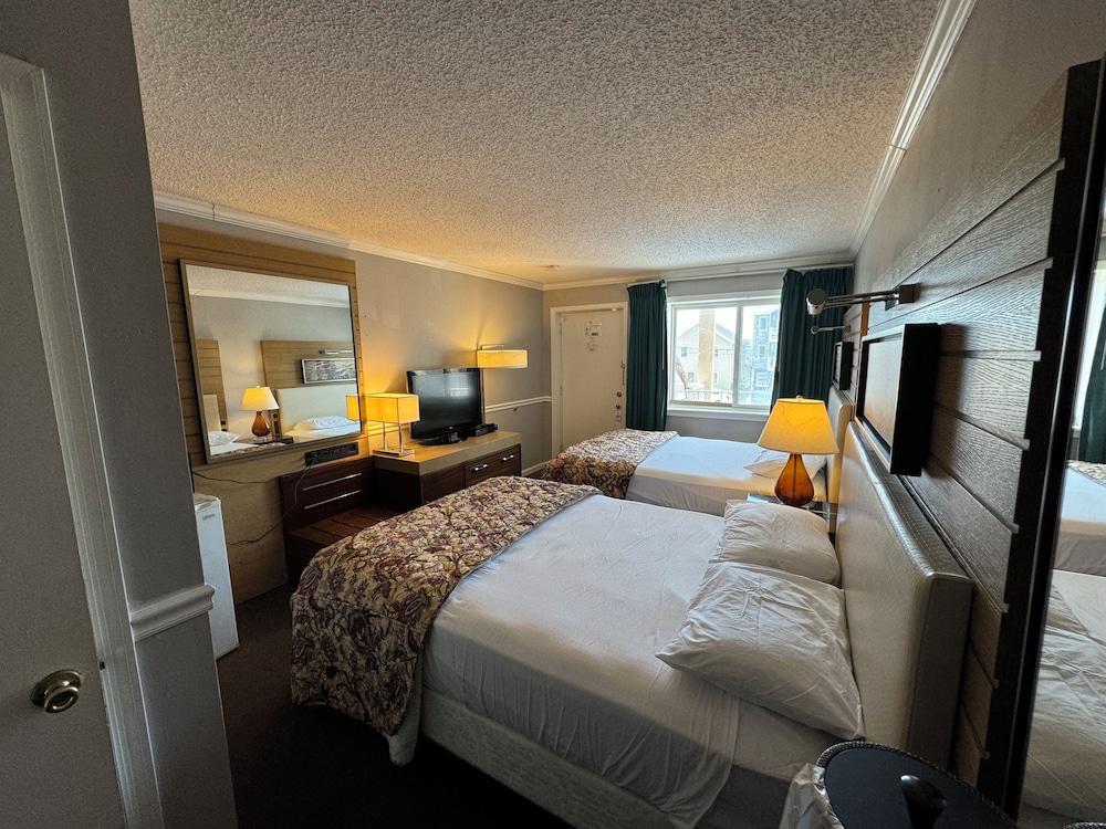 Bay Breeze Motel photo 16