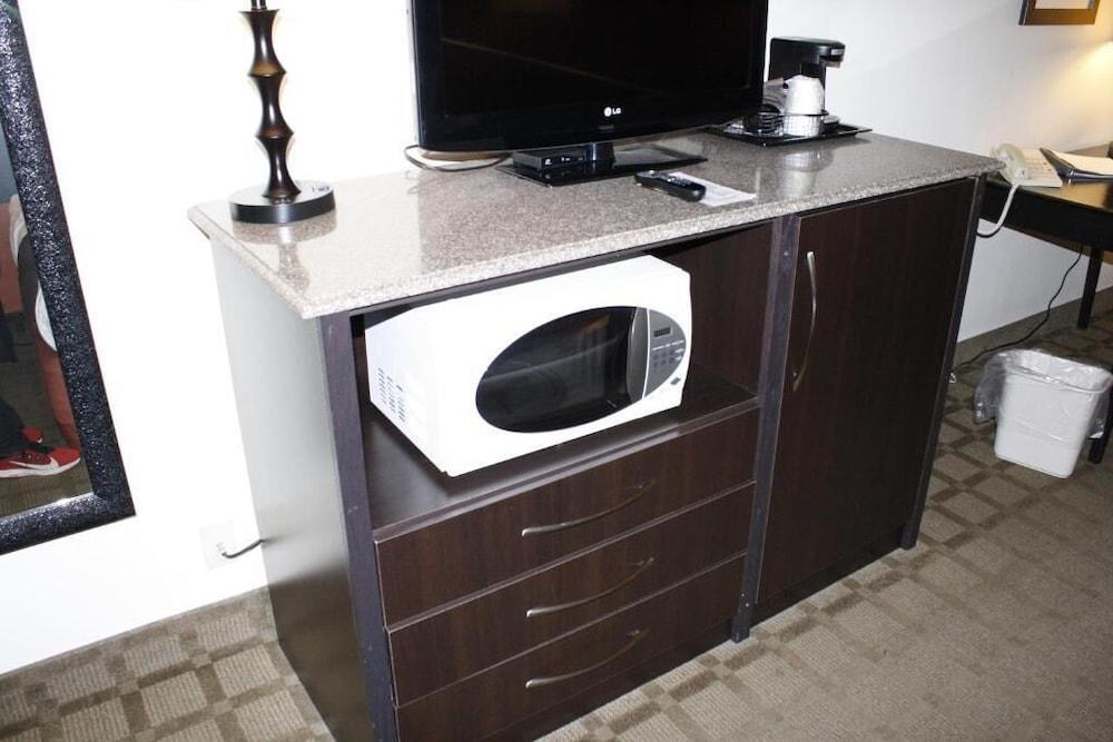 Riverfront Hotel photo 4