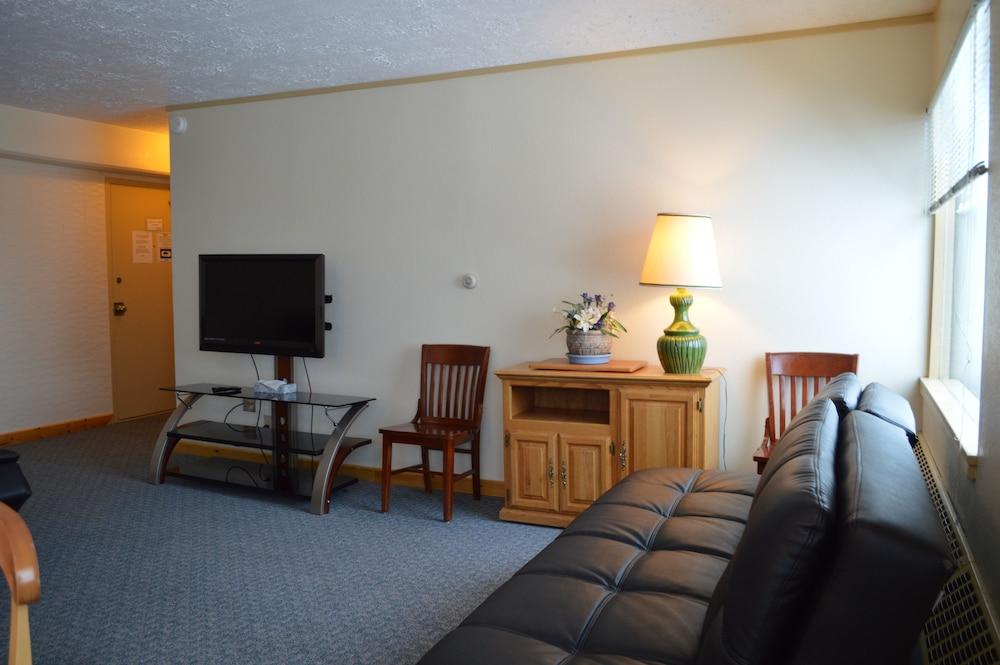 Glacier View Condo Suites photo 24