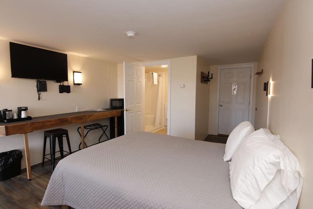 Colebrook C.C. & Motel photo 29