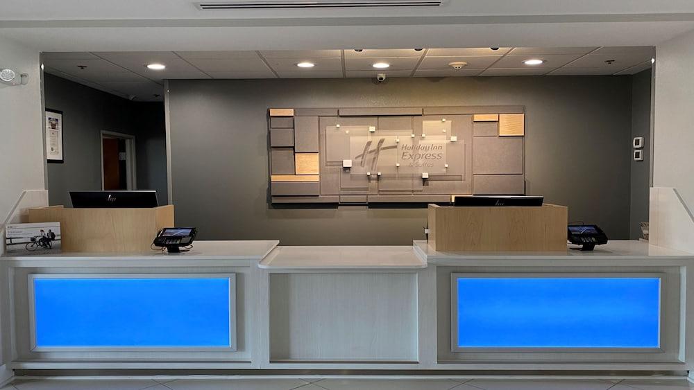 Holiday Inn Express Hotel & Suites BYRAM by IHG photo 21