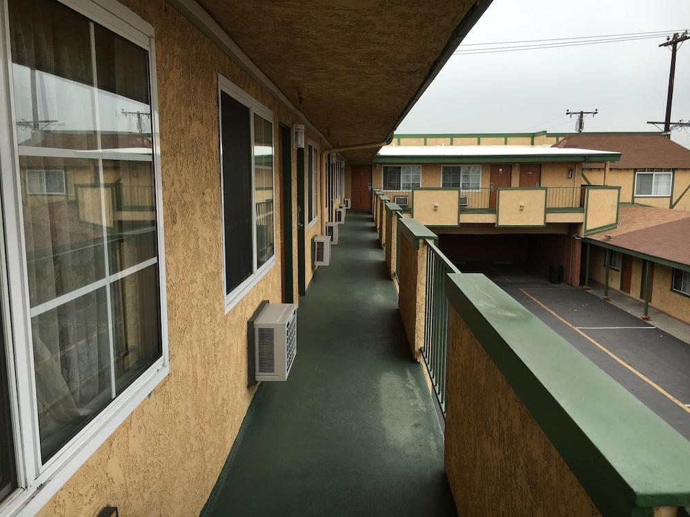 Starlite Motel photo 38