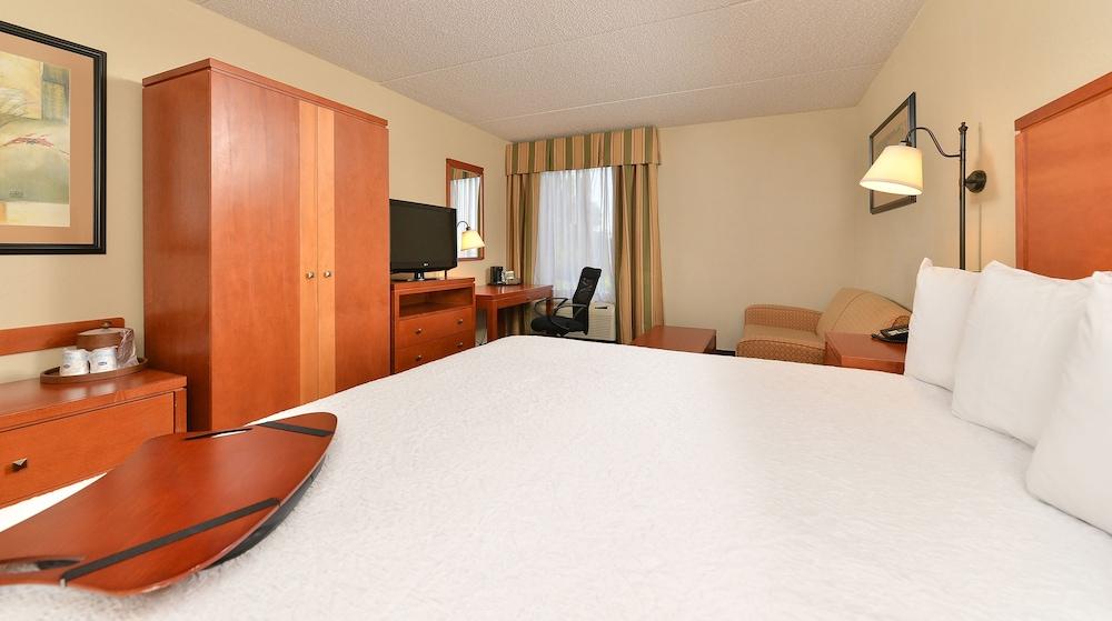 Hampton Inn Martinsburg photo 31