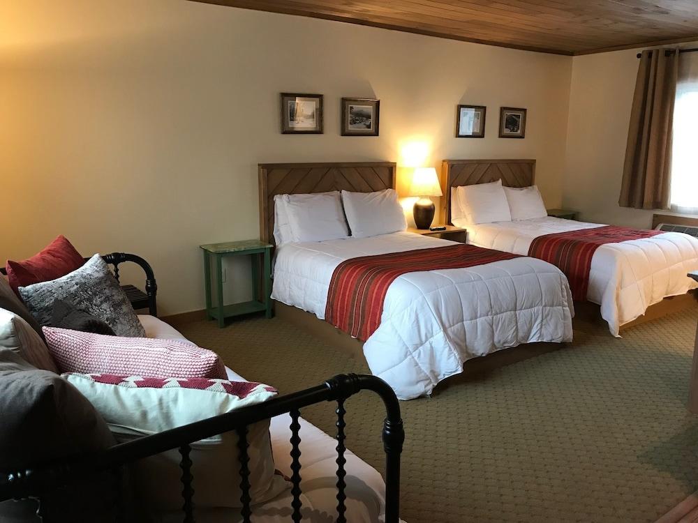 Cadence Lodge at Whiteface photo 3