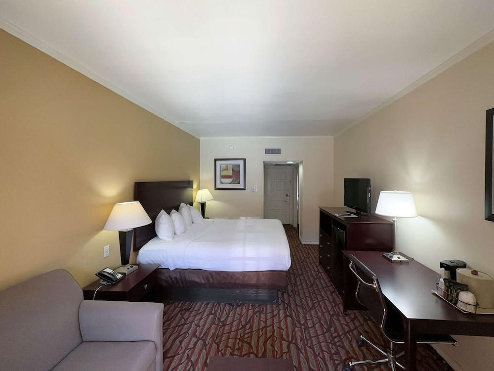 Studio 6 Suites - Dallas, TX - Downtown photo 4
