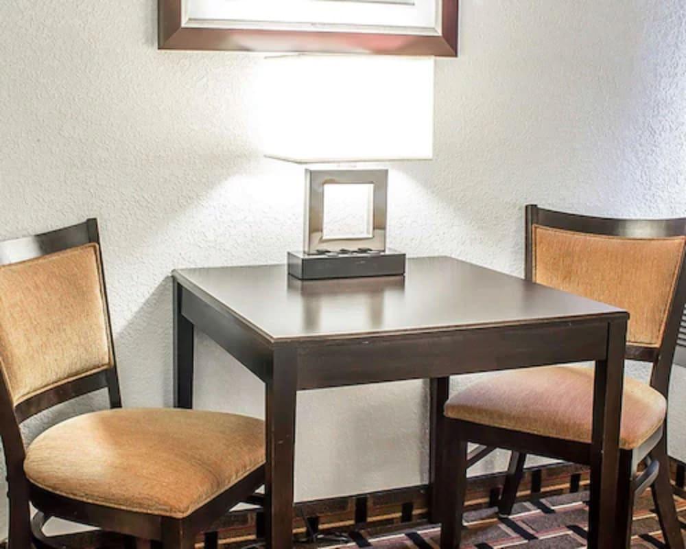 Comfort Inn Dunmore - Scranton East photo 4