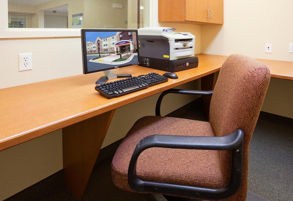 Candlewood Suites Milwaukee Brown Deer by IHG photo 22