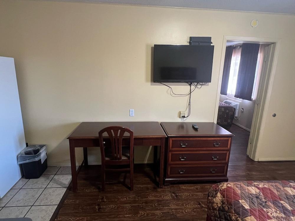 Yellow Diamond Inn photo 35