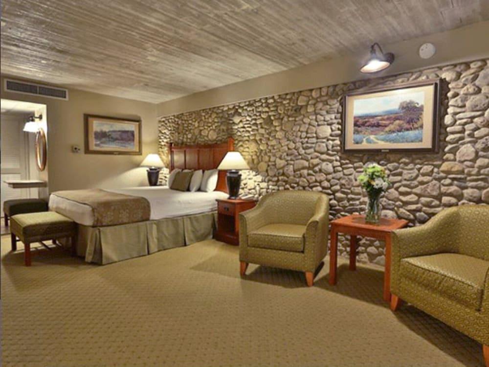 The Inn Of The Hills photo 14