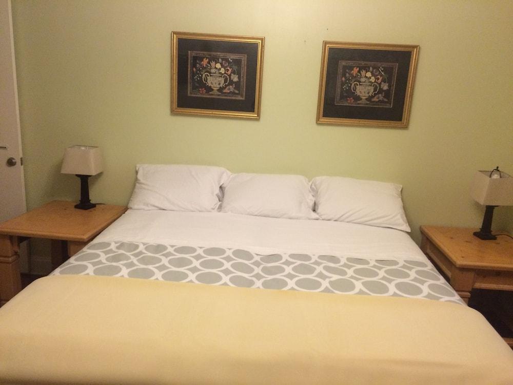 Dixie Plaza Hotel photo 21