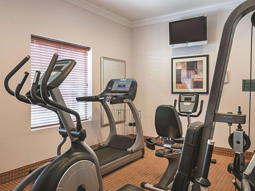 La Quinta Inn & Suites by Wyndham Slidell - North Shore Area photo 20