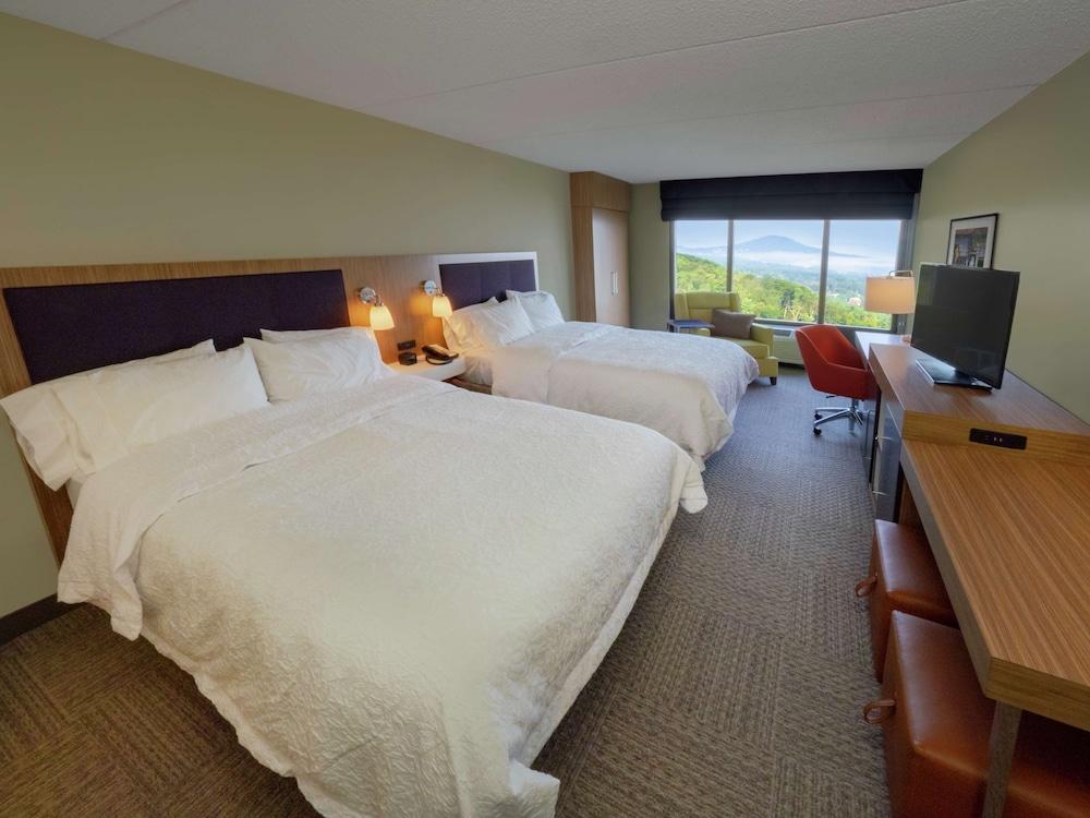 Hampton Inn Hazleton photo 9