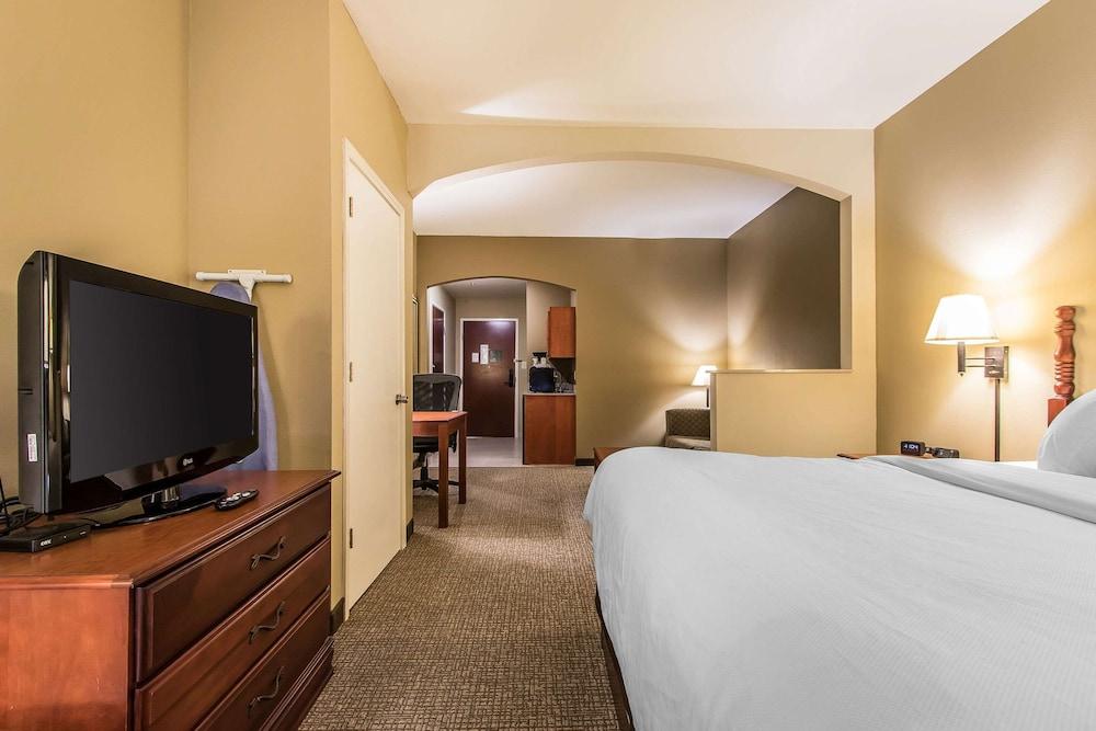 Quality Suites New Iberia photo 21