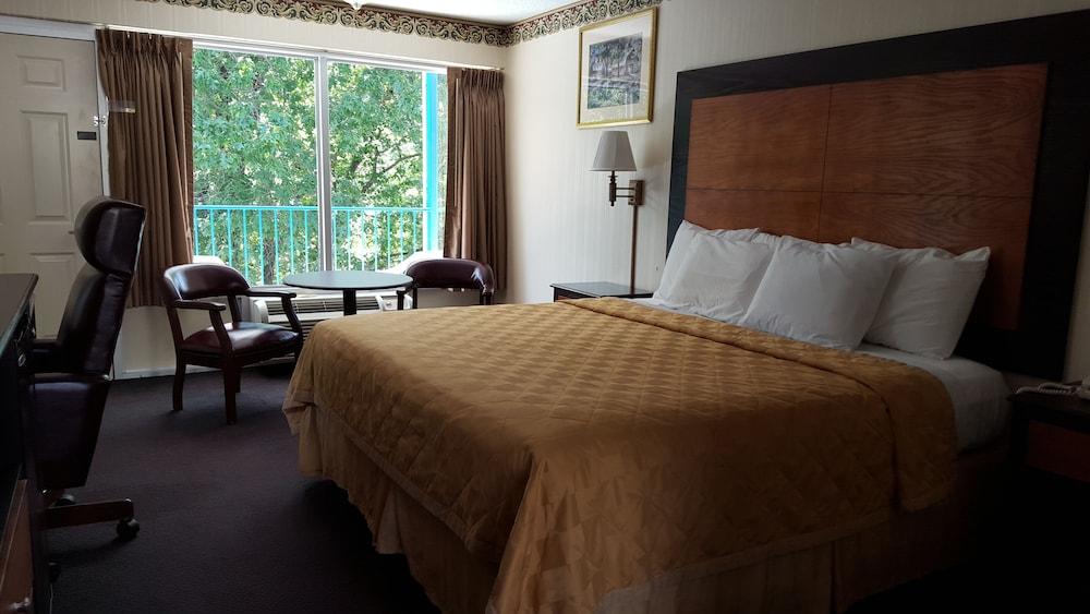 Ozarka Lodge photo 13