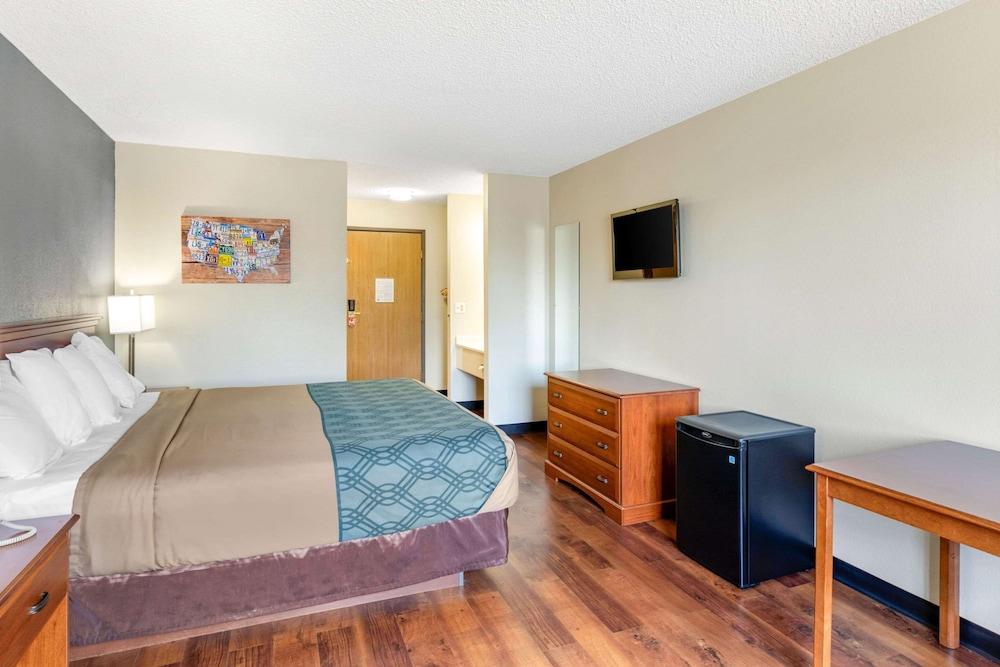 Econo Lodge Longmont East photo 49