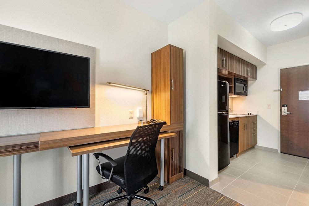 MainStay Suites Lancaster Dallas South photo 19