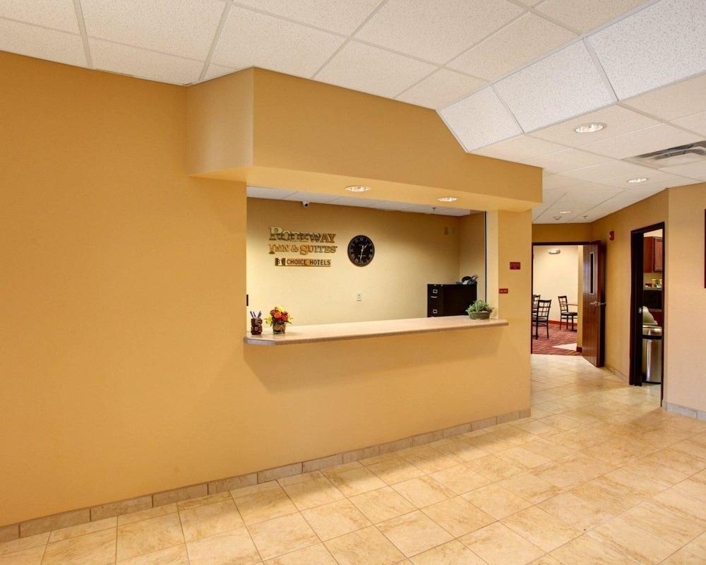 Rodeway Inn & Suites Phillipsburg photo 2