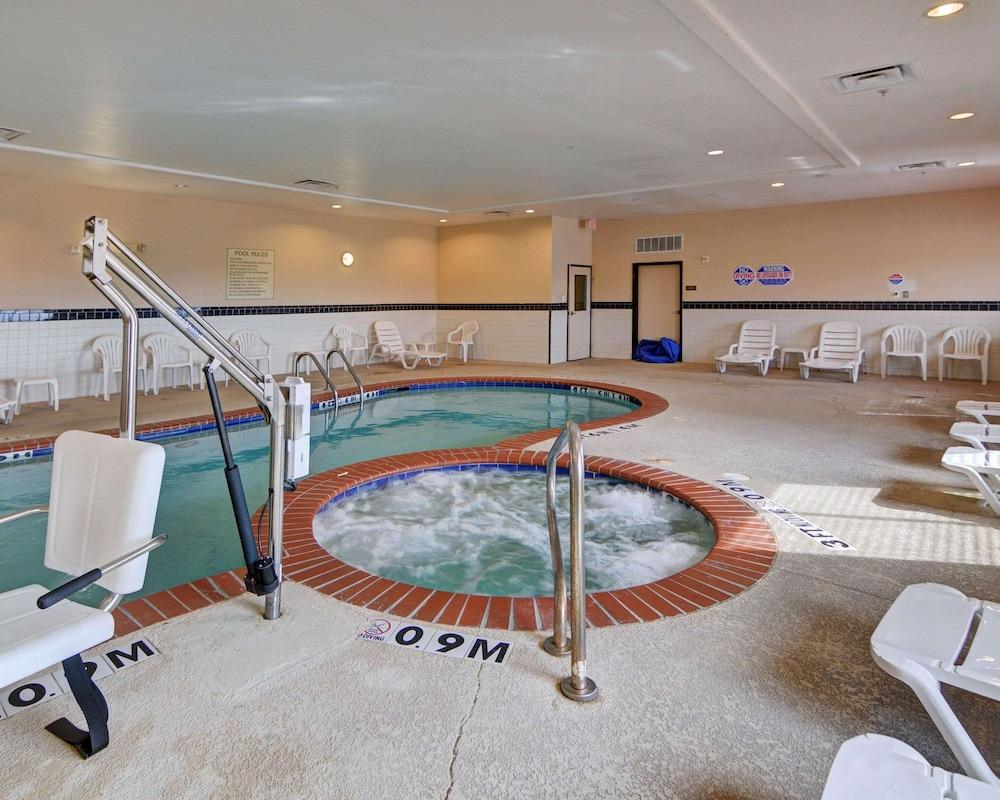 Quality Suites Near Cedar Creek Lake photo 13