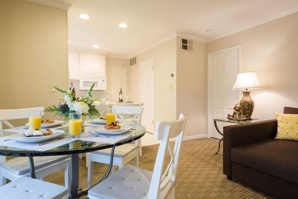 The Napa Residences photo 64