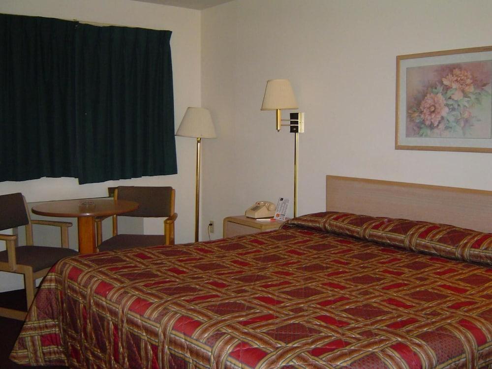 Heritage Inn photo 20