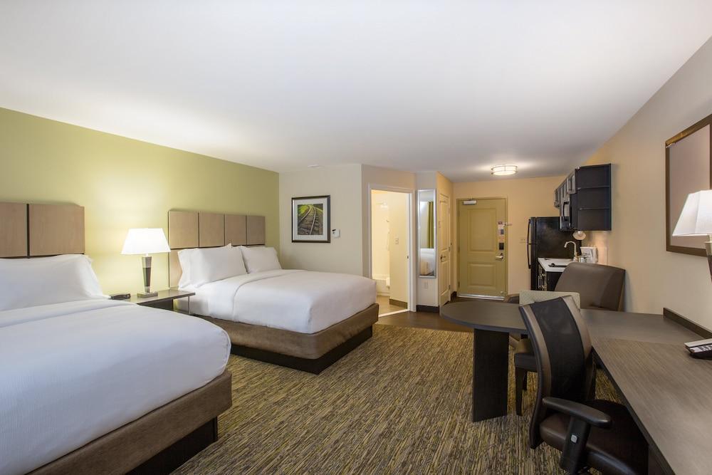 Candlewood Suites Bellevue by IHG photo 2