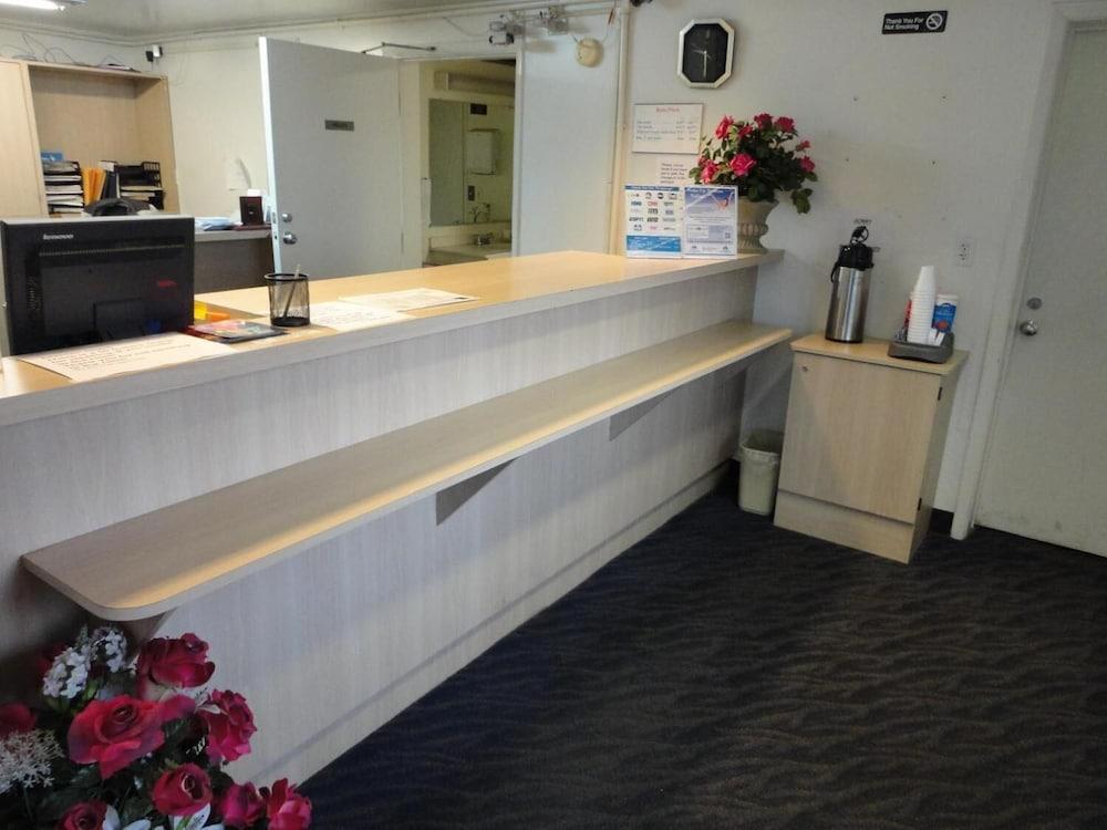 Americas Best Value Inn Battle Creek photo 3