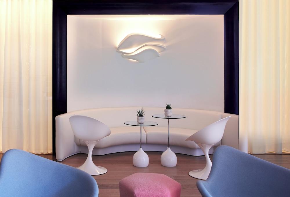 Mondrian Los Angeles photo 2
