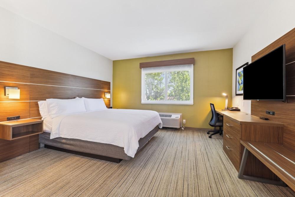 Holiday Inn Express & Suites Mountain View Silicon Valley by IHG photo 15
