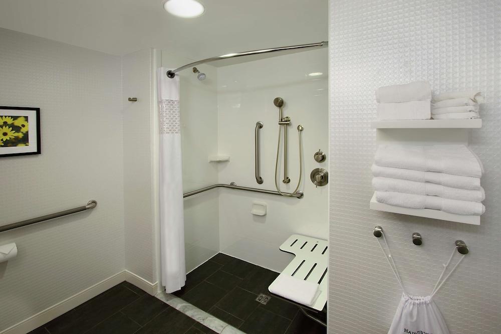 Hampton Inn Hagerstown-I-81 photo 30