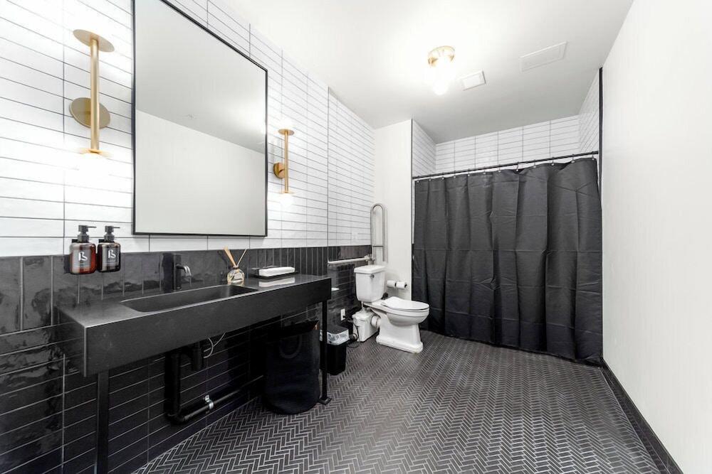 Symons Block Hotel photo 11