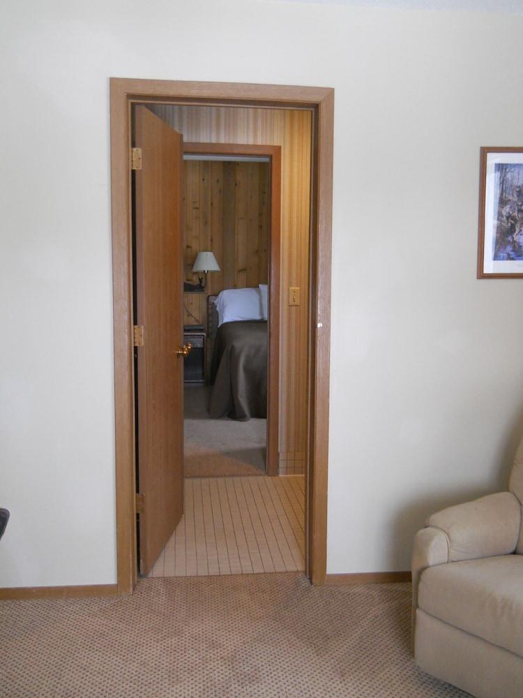 Lakewoods Resort & Lodge photo 50
