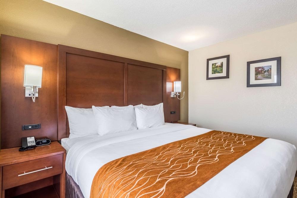 Comfort Inn & Suites Dayton North photo 22