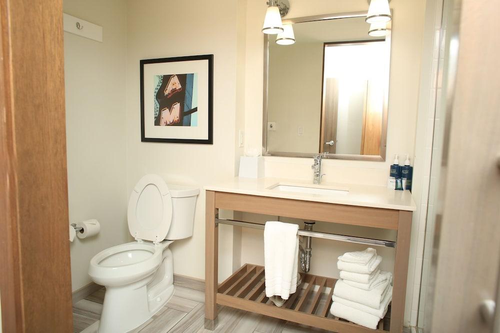 Four Points By Sheraton Midland photo 13