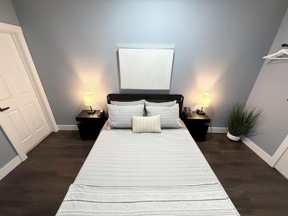 The Den Hotel photo 16