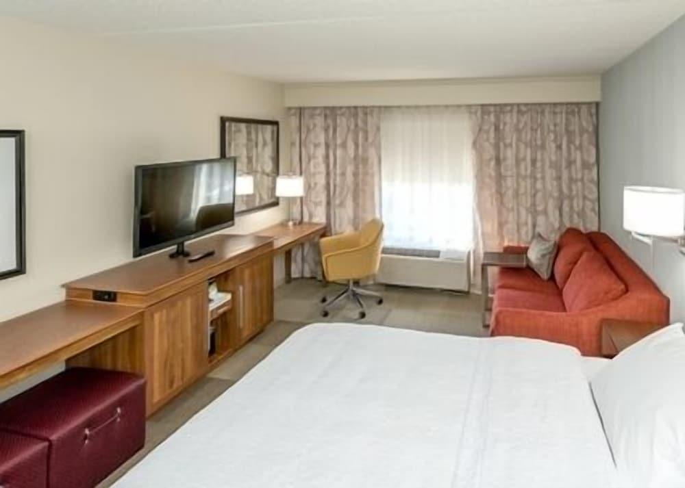 Hampton Inn & Suites St. Louis/Alton photo 4