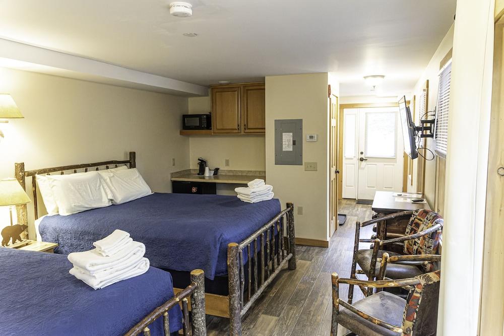 The Woods Inn photo 56